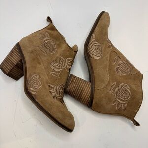 Lucky Brand Pexton‎ Booties 7.5 Floral Embroidered Western Ankle Boots Casual